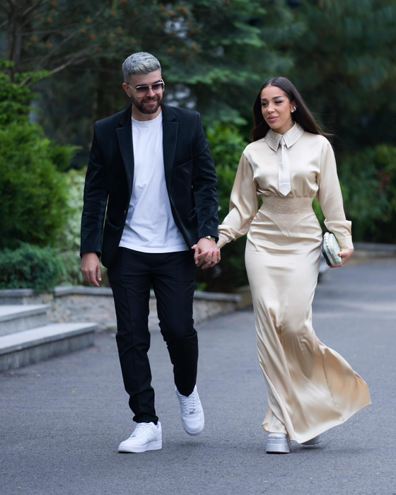 Din 13 decembrie, pe Netflix, Speak și Ștefania sunt protagoniștii proiectului "Aventura, strigați: Ura!" (Foto: Instagram)