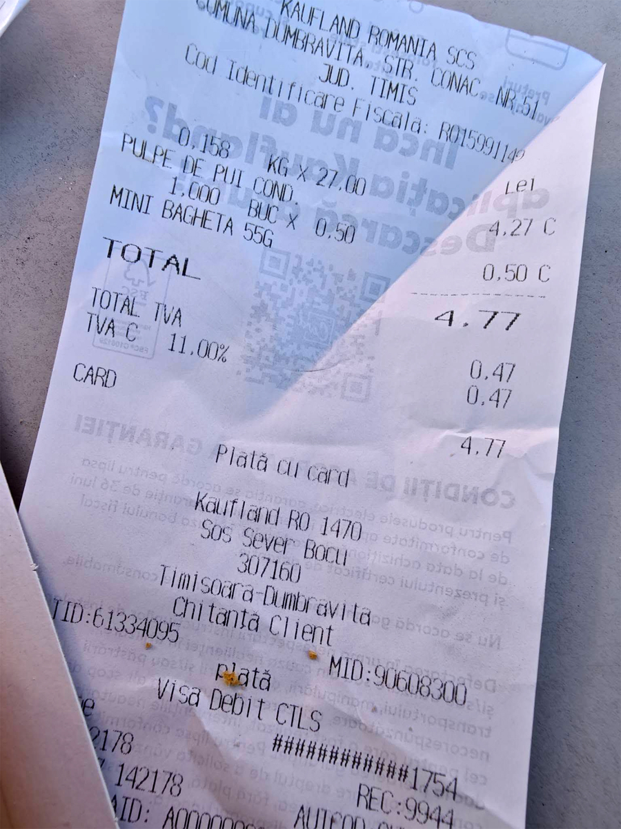 Bon pulpă de pui și chiflă/ sursa foto: Facebook