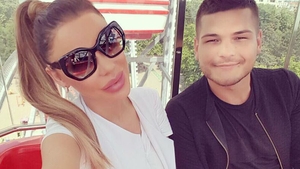 Fetiţa BIANCĂI DRĂGUŞANU, în braţele lui BOTEZATU! Fanii au înroşit butonul de Like