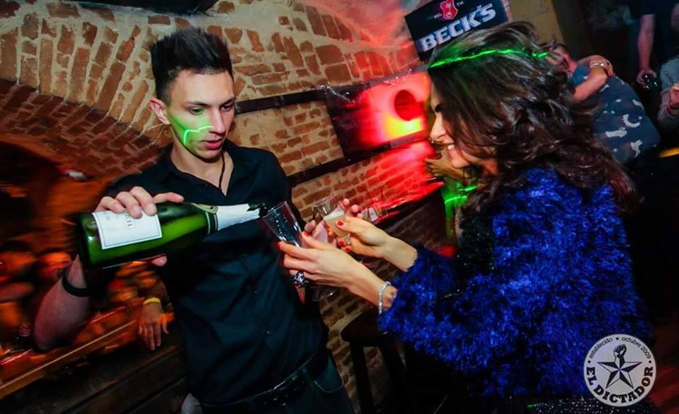 Mihaela, fosta soţie a lui Mădălin Ionescu, şi Alexandru ar avea o relaţie de doi ani