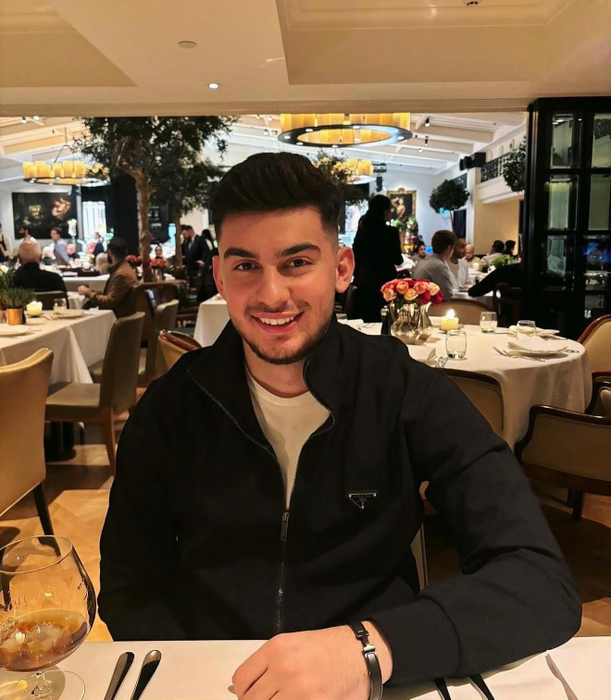 Tânărul este moștenitorul singurului hotel de cinci stele din Timișoara