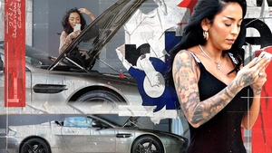 Ruby a semnat pentru un Aston Martin Volante, ediție limitată, preț de pornire 165.000 €. “Sper că o să termin și eu școala de șoferi”