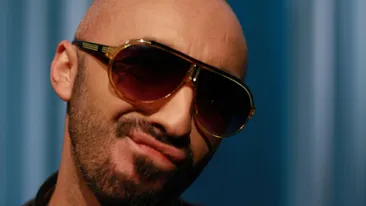 Cabron isi mai face timp si pentru familie. L-a botezat pe baietelul unor prieteni. Vezi ce nume poarta micutul!