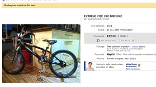 Toata lumea s-a uitat la anuntul asta de pe eBay, dar nimeni n-a observat altceva decat ce e in fundal