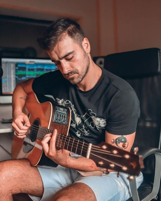 Liviu Teodorescu, un artist plin de surprize (Foto: Instagram)