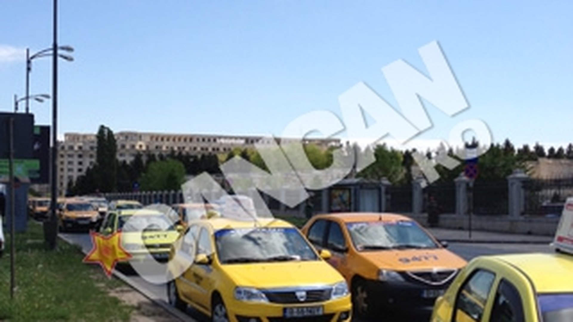 Protest in zona Parcului Izvor din Capitala: taximetristii cer tarif unic si eliminarea piratilor!