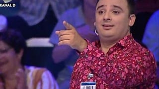 VIDEO Liviu Mititelu, dat pe spate de asistenta lui Varciu: "Rade in Si minor!"