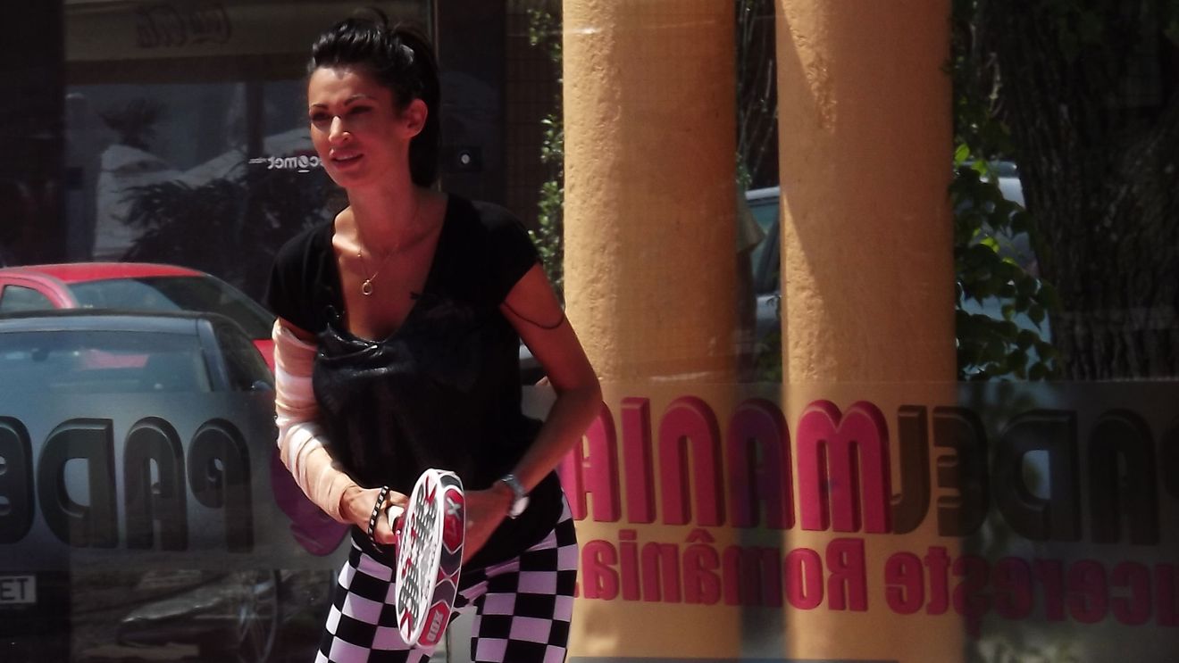 Nicoleta Luciu e inconstienta? Si-a folosit mana ca sa faca sport, desi e inca in ghips!