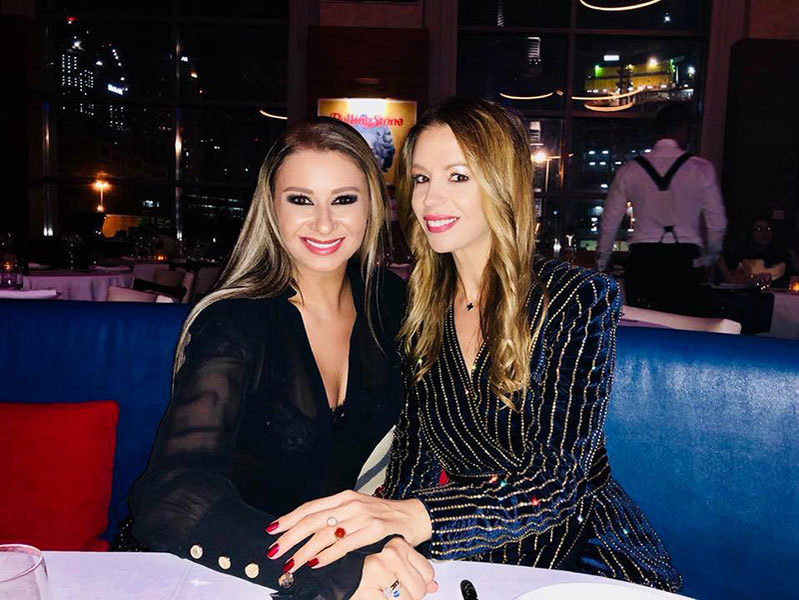 Anamaria Prodan şi Laurenţiu Reghecampf, Crăciun în Dubai. Sexy-impresara a organizat un concrus inedit. “Votaţi…”