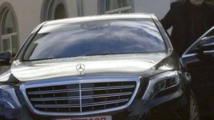 ”Am hotărât să dau acest Mercedes Maybach” Anunţul care i-a făcut pe fanii lui GIGI BECALI să dea imediat ”LIKE”