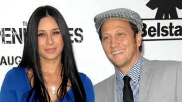 Actorul Rob Schneider s-a casatorit!