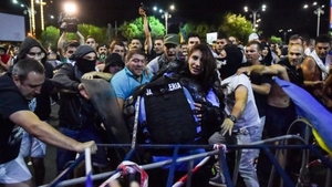 Mesajul Jandarmeriei pentru protestatarii gazați și bătuți la protest: “Sunt imagini care nu ne fac cinste“