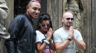 Cantari la mii de kilometri departare! Sasha Lopez are concert in Sri Lanka!