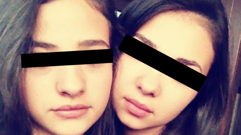 Nu o sa-ti vina sa crezi cand vei afla cine este tatal acestor frumoase pustoaice! El e arestat, ele pozeaza ca divele