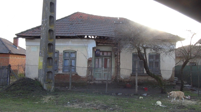 Ce a apărut la ușa casei Alinei Ciucu, tânăra ucisă la metrou de Magdalena Șerban