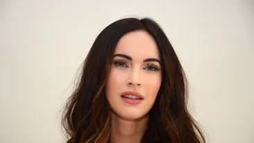 Megan Fox a ajuns iar la silueta dinainte de naştere! Vedeta se mândreşte cu trupul ei super sexy şi arată senzaţional! Îţi place?