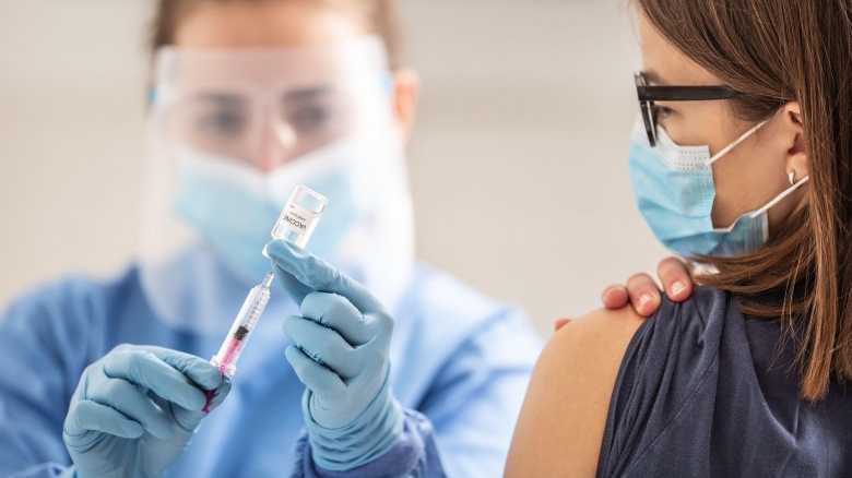 Maraton de vaccinare în Buftea, în acest weekend. Imunizare fără programare, pe baza buletinului, cu vaccinurile de la Pfizer sau Moderna