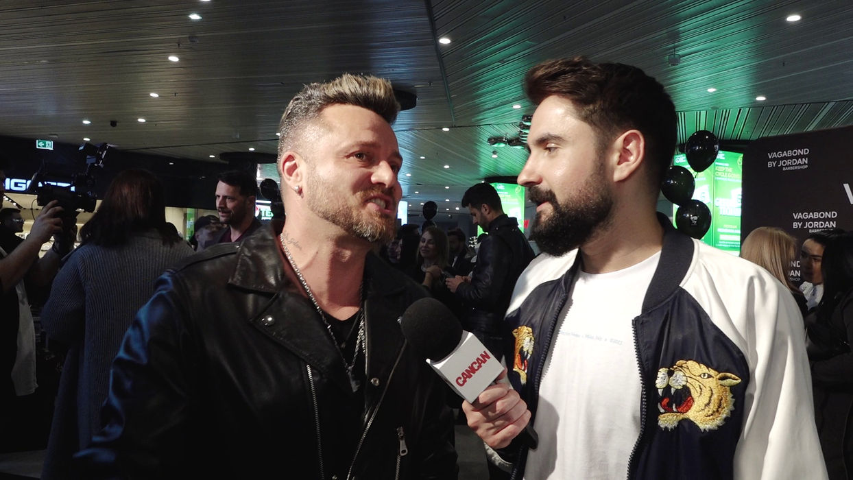 Tavi Clonda: "Eu fac 10 ani cu trupa de coveruri, am proiect de lansare a unui eveniment pe tema asta, dar la anul nu zic nu. Dar anul ăsta nu plecăm!" (Foto: captură video)
