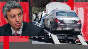 Regele OTV-ului a înlemnit! ”Pffff, e gata!” Celebrul Maybach al lui Dan Diaconescu a fost ”săltat” în plină stradă