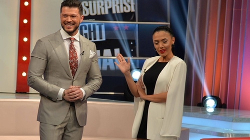 VICTOR SLAV, primele impresii în direct, după ce aseară a prezentat pentru prima dată emisiunea, alături de ANDREEA MANTEA! Cum a reacţionat bruneta! "Când te văd aşa, îmi vine..."