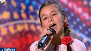 O fetita de numai 12 ani a ridicat o sala intreaga in picioare, la Romanii au talent! "Sunt fericita dupa melodia asta!"