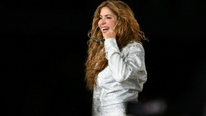 Shakira a căzut pe scenă în timpul unui concert. Gestul de după i-a impresionat pe fani