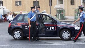 Răpire ca in filme in Italia! O româncă a fost sechestrată si torturată in fata fiului ei! De disperare, s-a aruncat pe geam