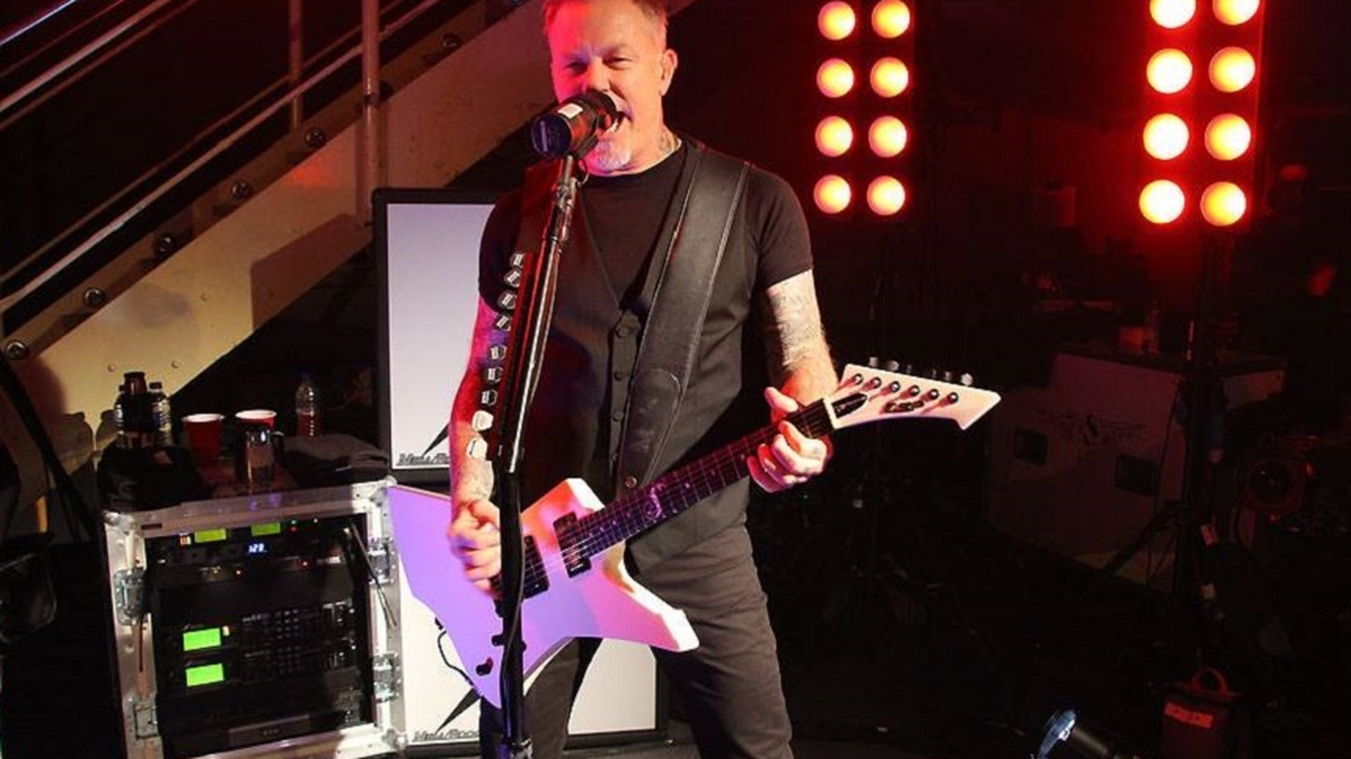 Trupa Metallica își anulează un turneu. Ce se întâmplă cu solistul trupei, James Hetfield: "Din nefericire..."