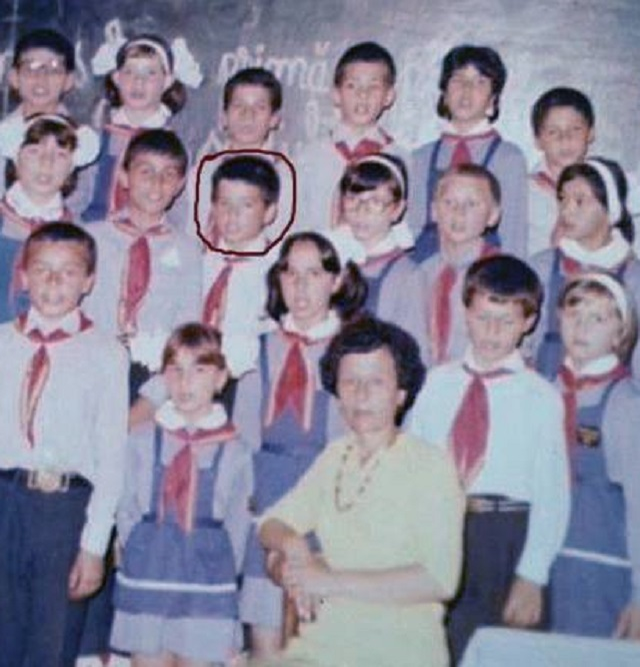 Laurenţiu de la „3 Sud Est”, poză de album alături de familia sa. Ce mare şi frumoasă este fiica lui! Cu cine seamănă mai mult Lorena