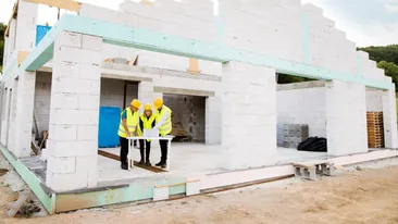 Taxa de carbon 2026. Costurile unei construcții va crește semnificativ în România