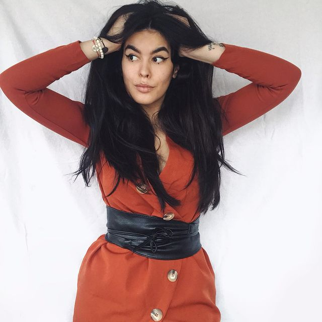 Raluca Stancu, sexy-educatoarea din Hațeg, asemănare izbitoare cu Georgina Rodriguez / Sursă foto: Instagram
