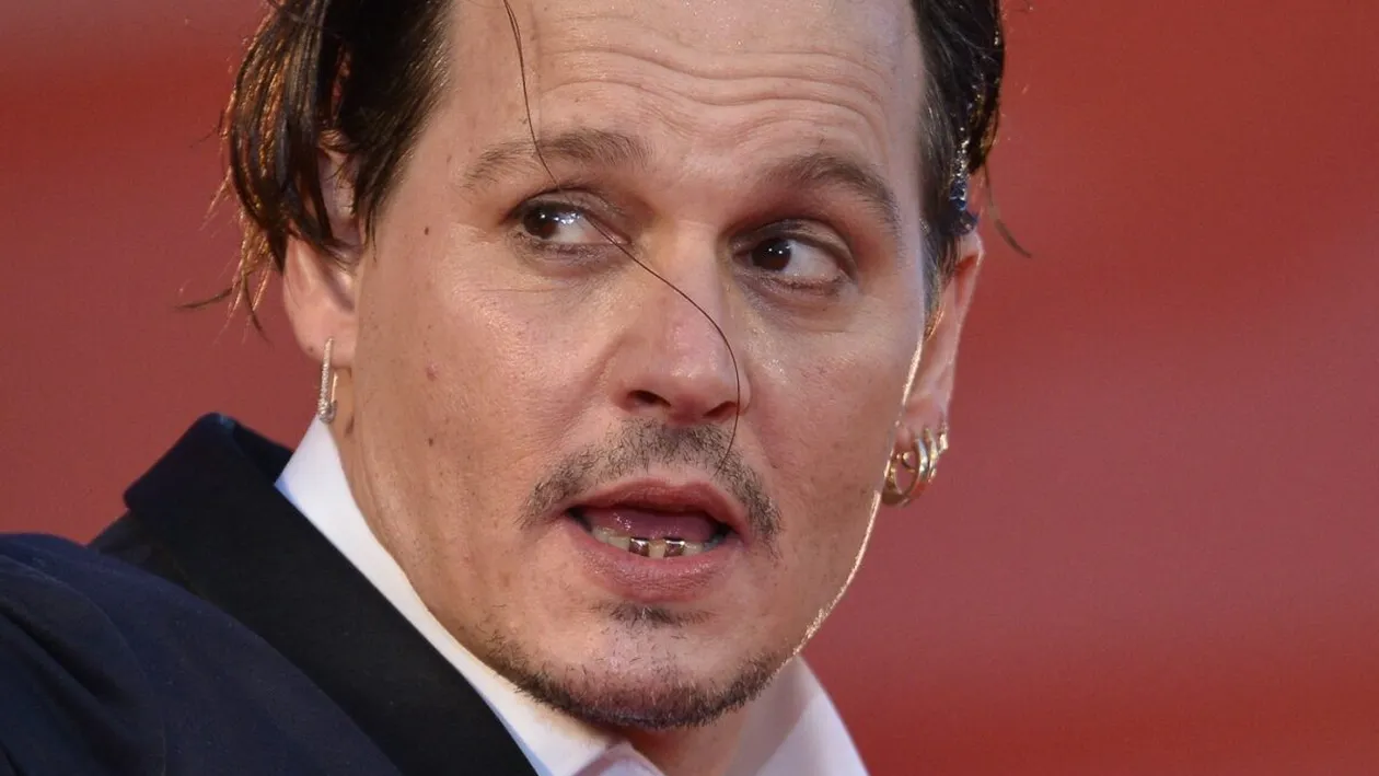 Ce s-a întâmplat cu dinții lui Johnny Depp. Detaliul observat de fani în ultimii ani