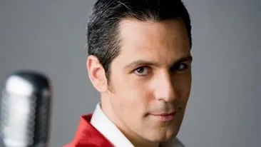 Comportament compulsiv al lui Stefan Banica JR! Desi are 46 de ani, cantaretul este obsedat sa isi bage degetele in gura si sa...