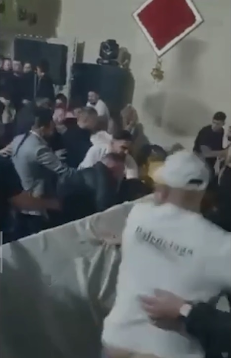 Scene violente în localul unde cânta Florin Salam, în Manchester
