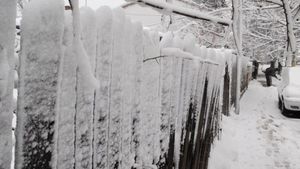 METEO, 25 februarie. ANM a emis noi atenționări de vreme rea. În ce zone vor fi fi ninsori, ger și viscol