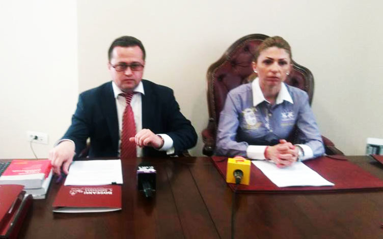 Mama Patriciei şi avocatul familiei sunt hotărâţi să meargă până la capăt