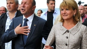 Nu e o glumă! Ce sumă primește lunar Maria Băsescu de la stat