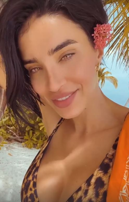 Adelina Pestrițu, vacanță de vis din Maldive! Cum arată trupul său într-un costum de baie minuscul la 2 ani de când a devenit mămică | FOTO