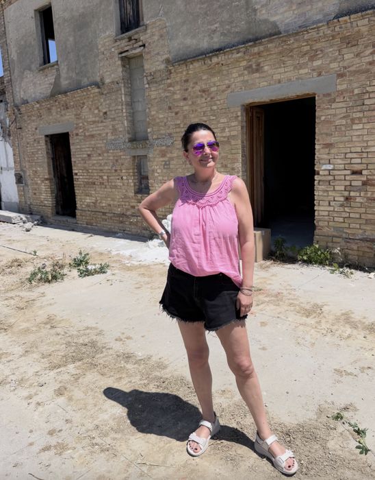 Gabriela Cristea și-a demolat casa din Italia. Cum arăta conacul părăsit de 50 de ani, înainte de renovare