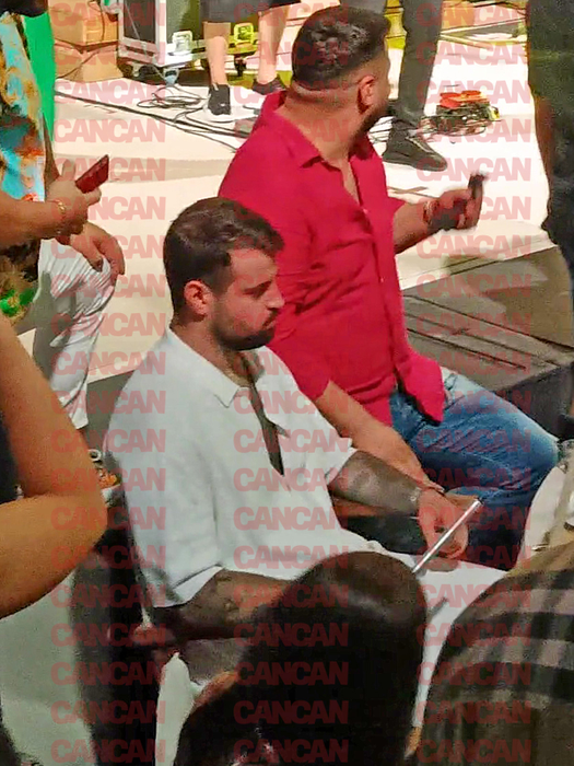 Adrian Mititelu jr. a privit de departe spectacolul de pe scenă