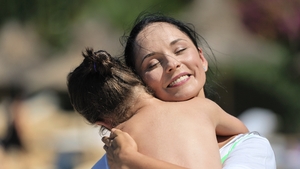 ANDREEA MARIN şi-a emoţionat admiratorii în această dimineaţă, cu o fotografie în care apare alături de fetiţa ei, VIOLETA! Ce mesaj a transmis vedeta de Ziua Femeii