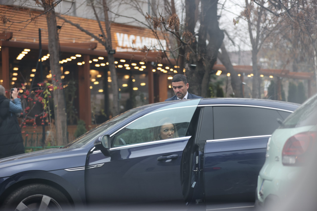 Așa îl "răsfață" Carmen Negoiță pe logodnicul ei