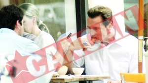 Arnold ia masa cu agentii secreti