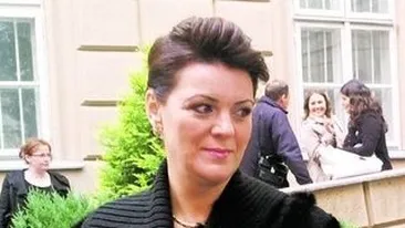 Criza pe care a facut-o la vila sotului milionar o va costa scump! Oana Cornu risca sa piarda averea si custodia copiilor