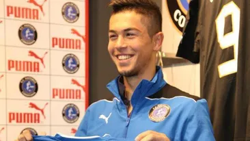 I se zice Noul Mutu, insa calca pe urmele lui Adrian Cristea. Cand ajunge langa o femeie frumoasa, stelistul Iancu Gabriel....