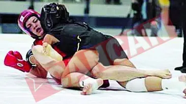 Diva wushu face spectacol pe internet