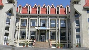 Panică printre viitorii preoți din Iași: 14 internări în spital, într-un timp record. Care e motivul