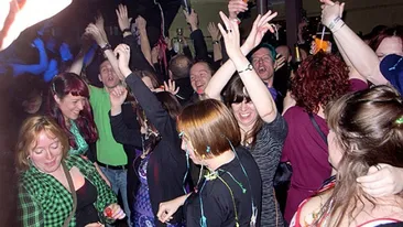 Faceţi petreceri zgomotoase noaptea? Noul proiect de lege vă poate trimite la închisoare!