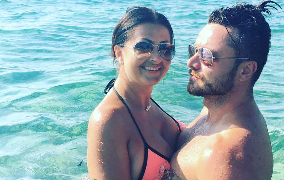 Gabriela Cristea şi Tavi Clonda, recunoscători pe litoral. “Vă mulţumim pentru găzduire!”