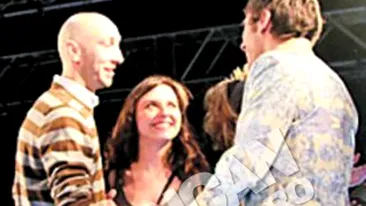 Timisoreanul Claudiu Alvin i-a declarat iubitei dragoste eterna in timpul piesei Romeo si Julieta. A cerut-o in casatorie pe scena teatrului